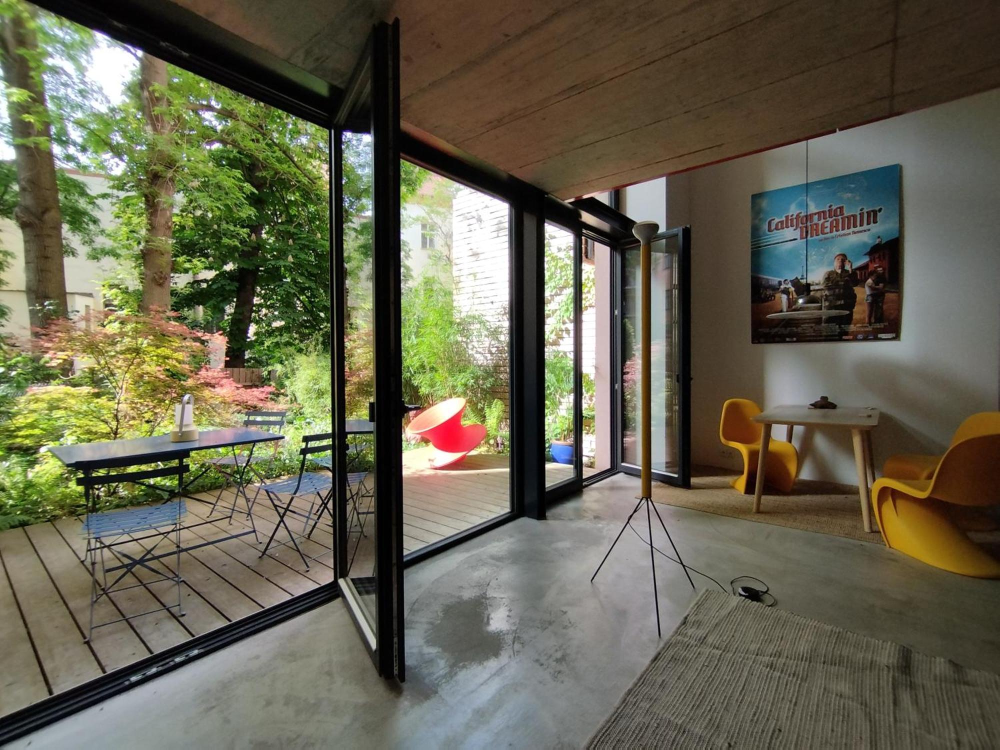 Romantic And Atypical Apartments In Prague'S Montmartre Exterior photo