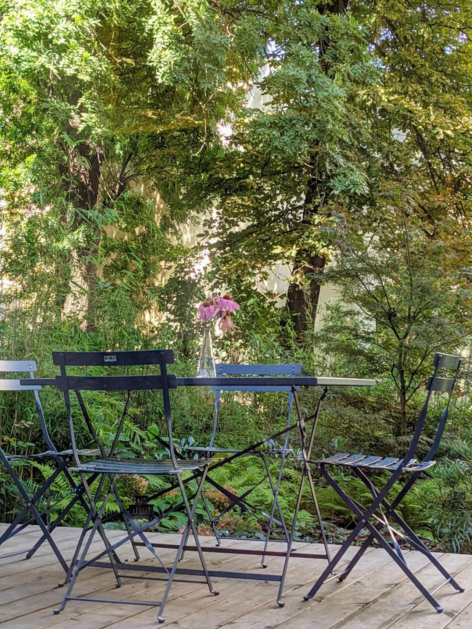 Romantic And Atypical Apartments In Prague'S Montmartre Exterior photo